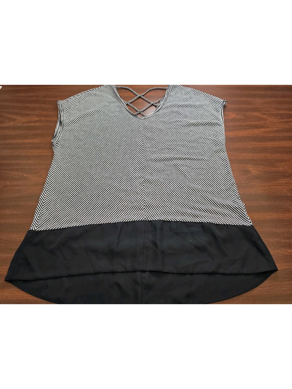 Lane Bryant Black White Stripe Top Chiffon Hem Criss Cross Back Tops Size 14-16